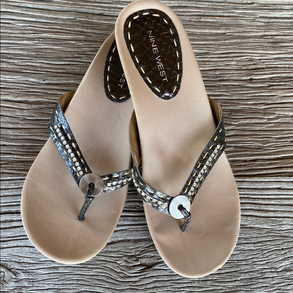 Dressy summer flip flops